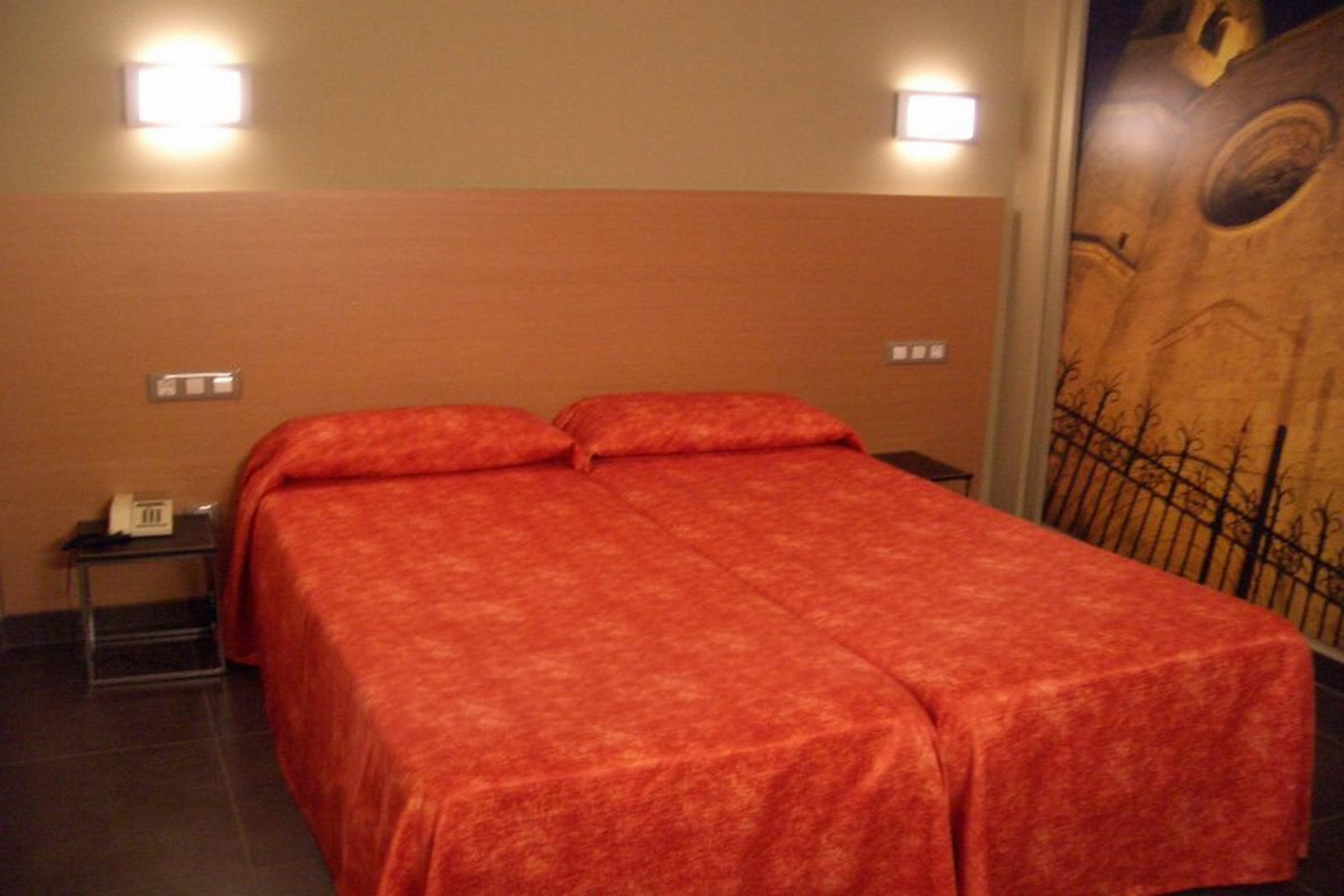 Hotel Pere III El Gran Vilafranca del Penedes Luaran gambar