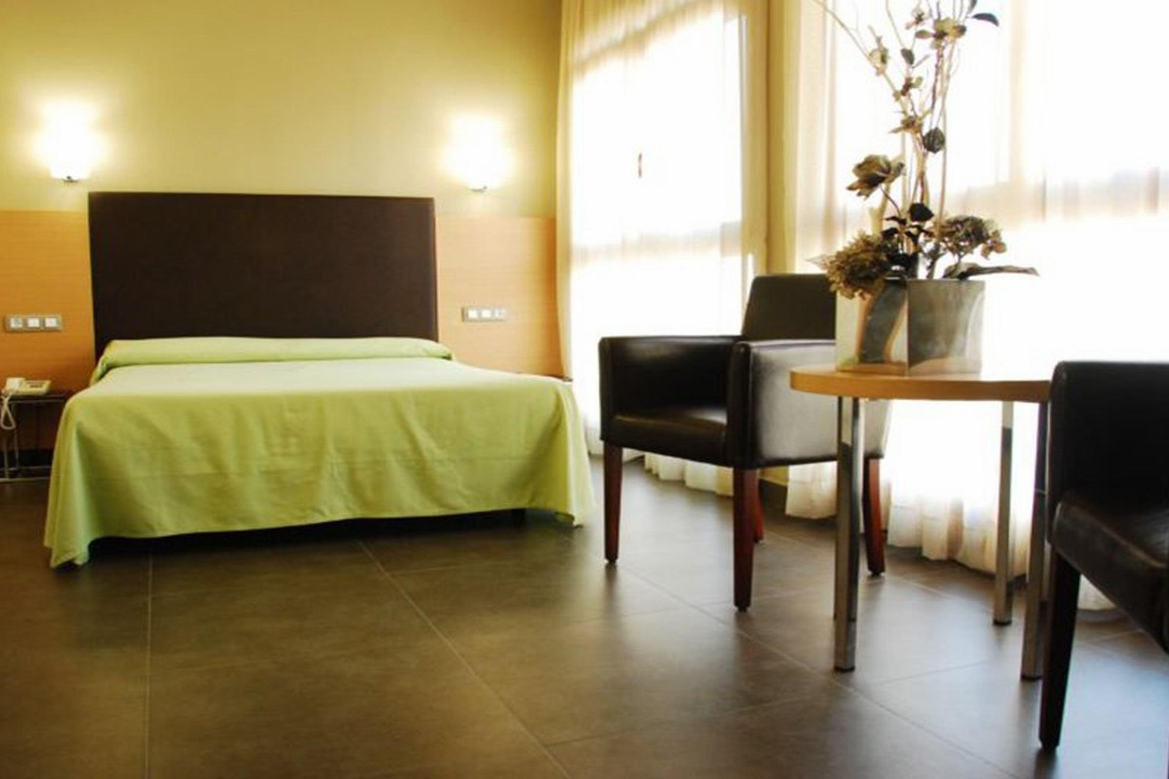 Hotel Pere III El Gran Vilafranca del Penedes Luaran gambar