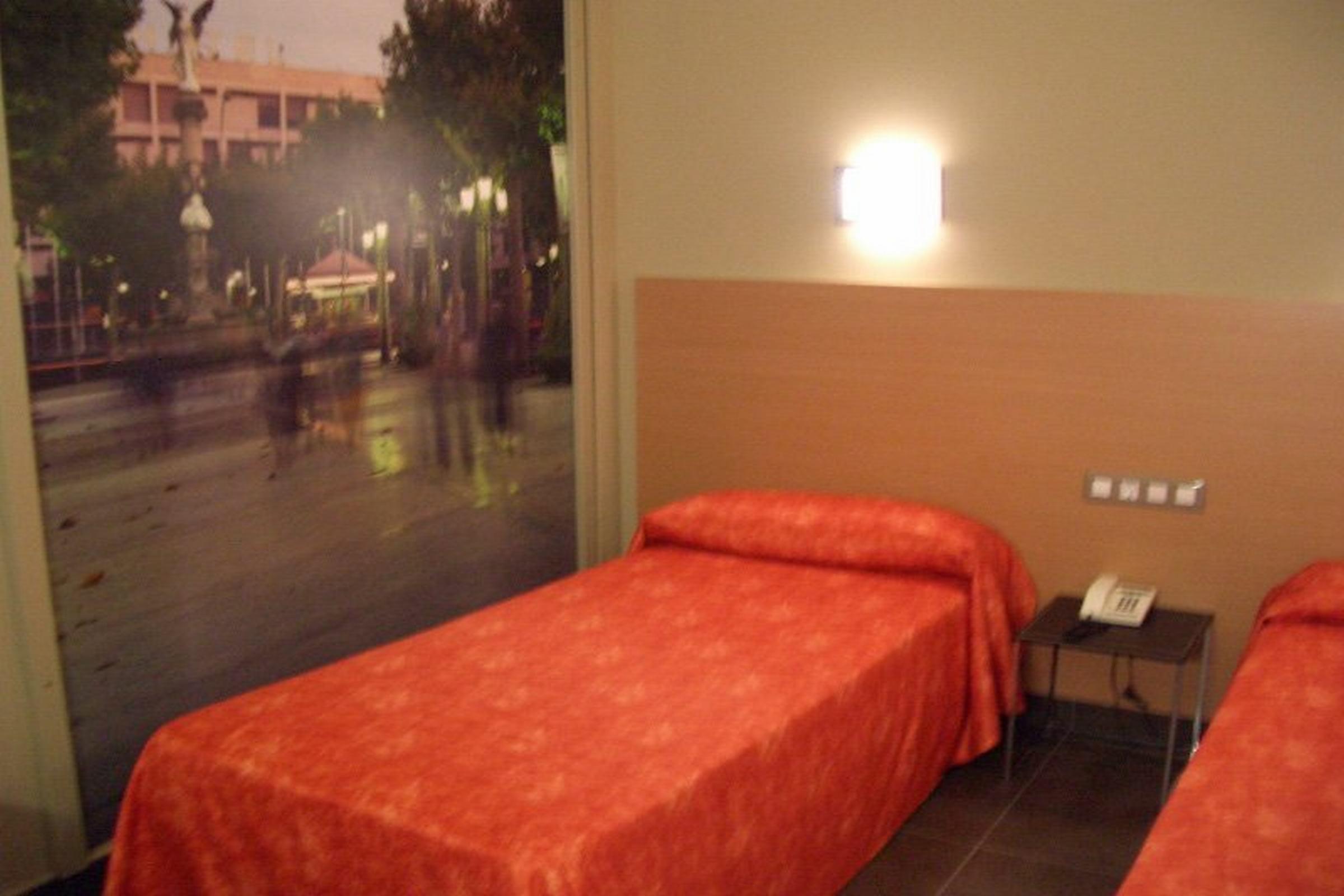 Hotel Pere III El Gran Vilafranca del Penedes Luaran gambar
