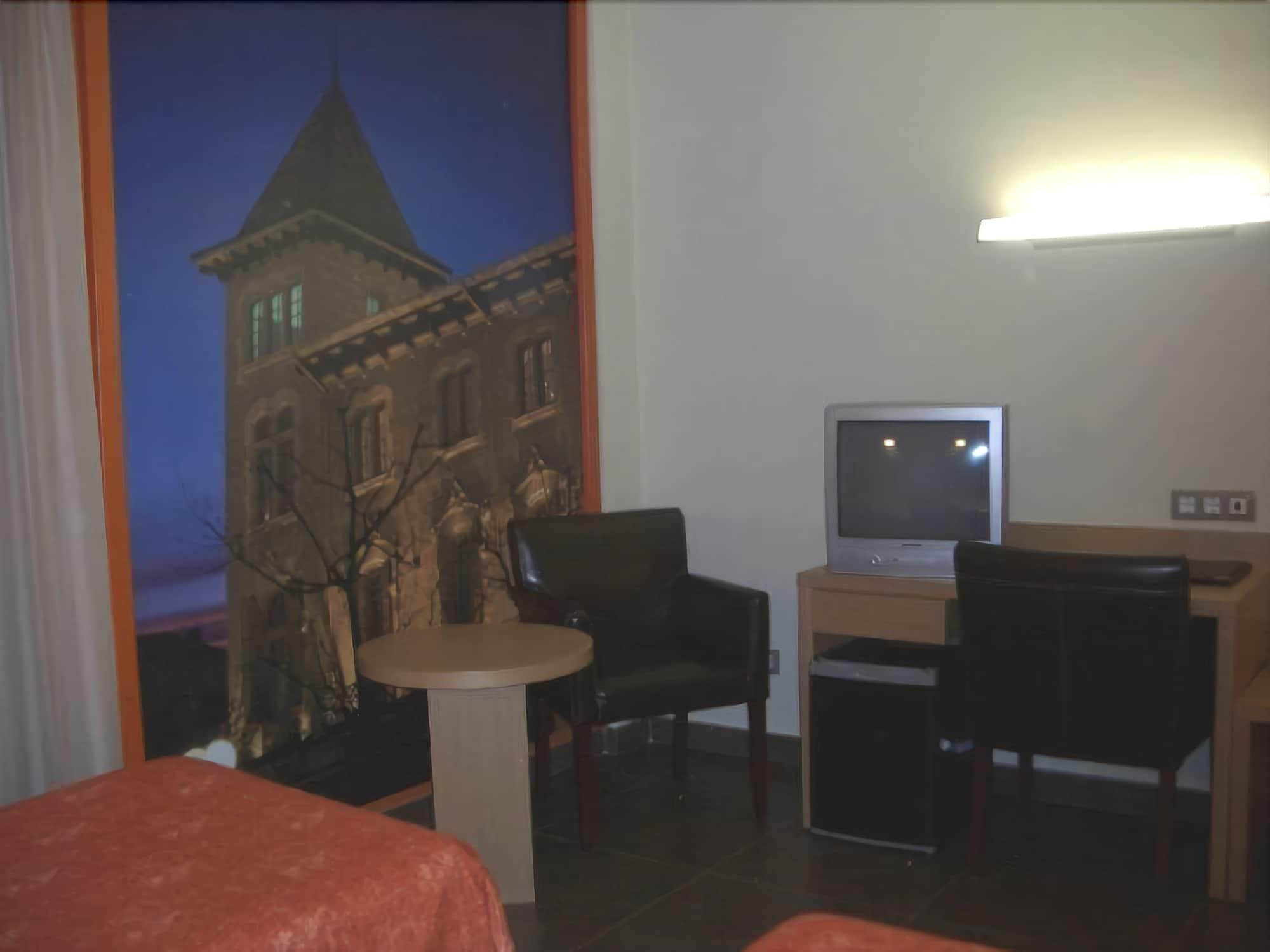 Hotel Pere III El Gran Vilafranca del Penedes Luaran gambar
