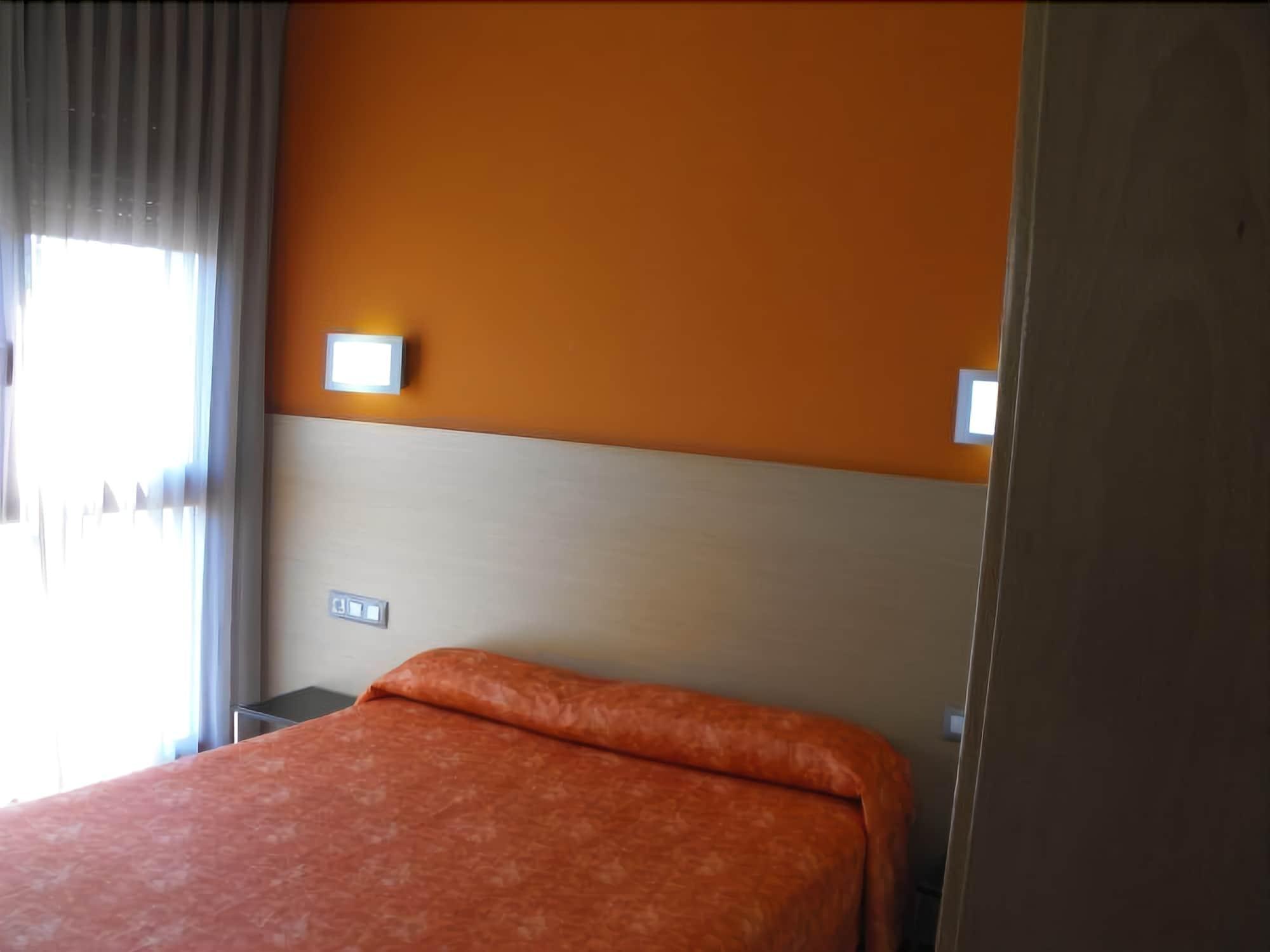 Hotel Pere III El Gran Vilafranca del Penedes Luaran gambar