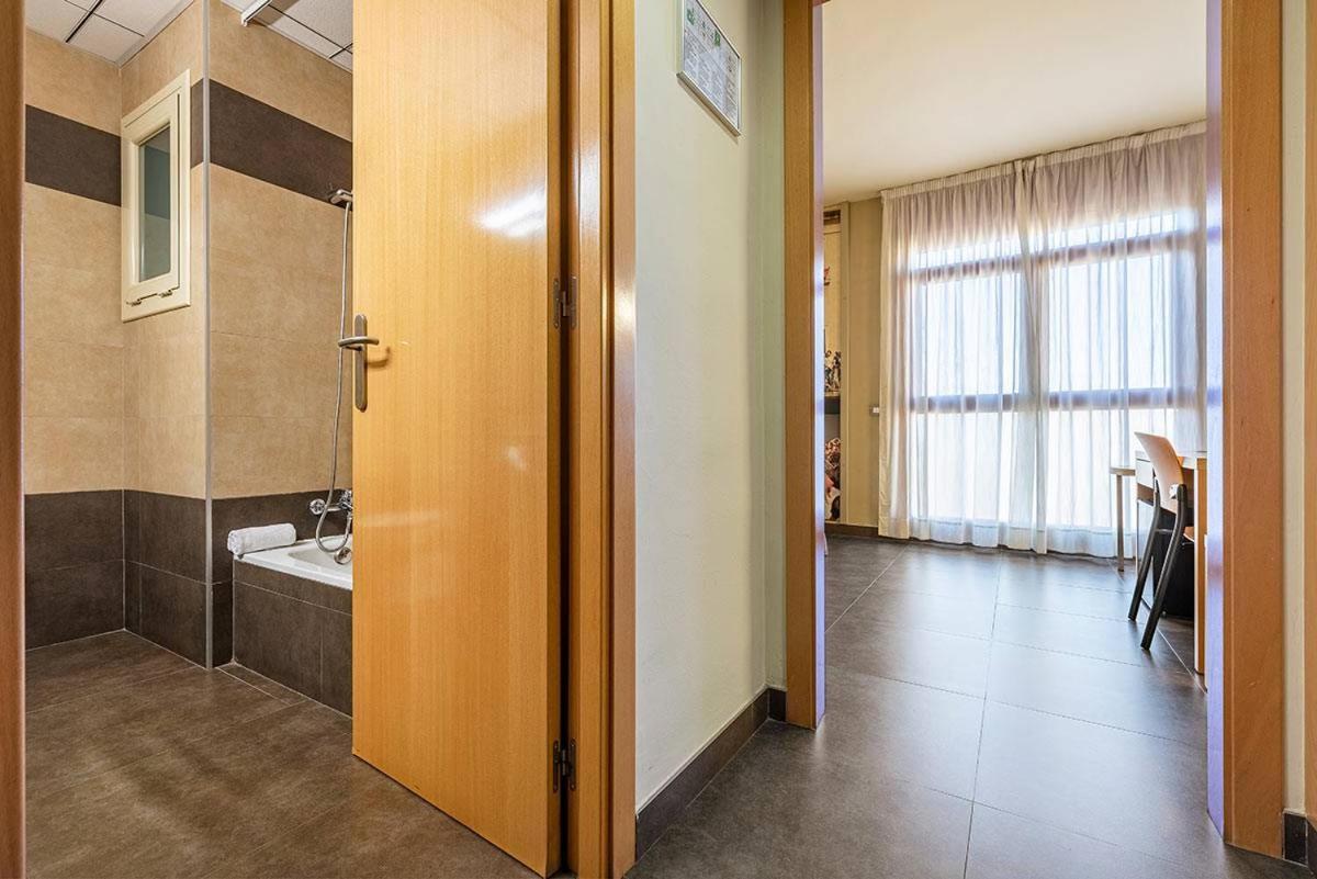Hotel Pere III El Gran Vilafranca del Penedes Luaran gambar