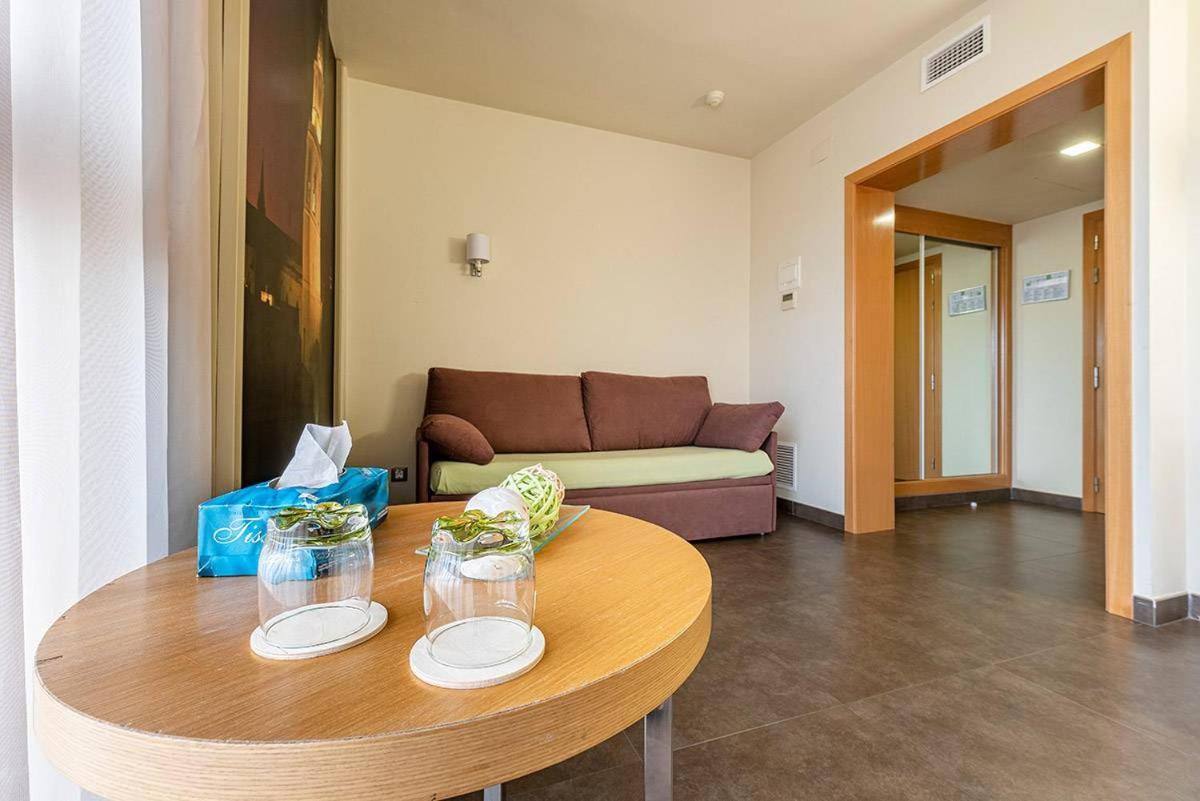 Hotel Pere III El Gran Vilafranca del Penedes Luaran gambar