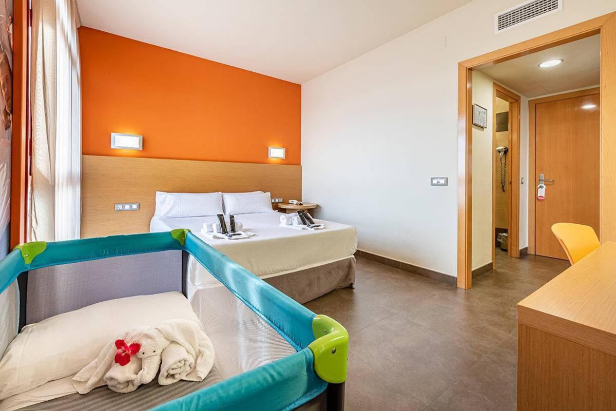 Hotel Pere III El Gran Vilafranca del Penedes Luaran gambar