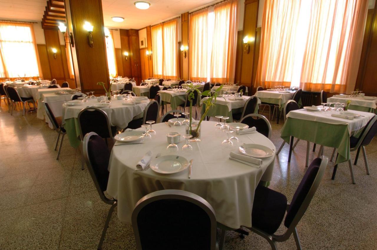 Hotel Pere III El Gran Vilafranca del Penedes Luaran gambar